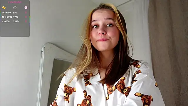 Snapshot of FalineDowlen chatting on January 16, 2025, 2:30 am FalineDowlen online show from January 16, 2025, 2:30 am