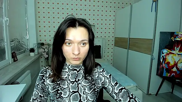 Snapshot of Julia_Kuper chatting on December 11, 2024, 3:05 pm Julia Kuper online show from December 11, 2024, 3:05 pm