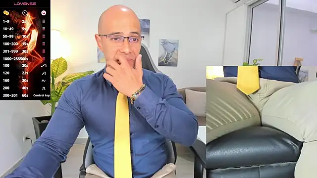 Snapshot of ryan_master_ chatting on January 5, 2025, 12:10 pm ryan master online show from January 5, 2025, 12:10 pm