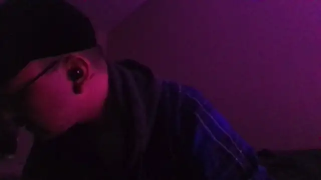 Snapshot of cmichaelxxx chatting on December 18, 2024, 3:47 am cmichaelxxx online show from December 18, 2024, 3:47 am