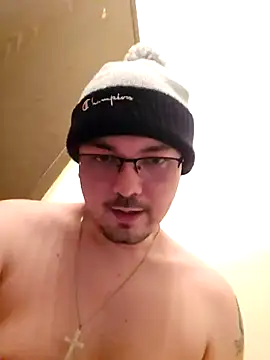 Snapshot of cmichaelxxx chatting on January 8, 2025, 9:01 pm cmichaelxxx online show from January 8, 2025, 9:01 pm