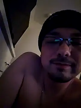 Snapshot of cmichaelxxx chatting on January 9, 2025, 12:03 am cmichaelxxx online show from January 9, 2025, 12:03 am