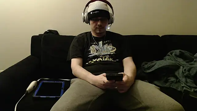 Snapshot of cmichaelxxx chatting on January 19, 2025, 1:10 am cmichaelxxx online show from January 19, 2025, 1:10 am