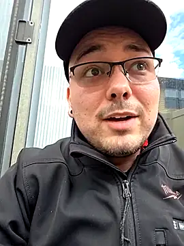 Snapshot of cmichaelxxx chatting on March 20, 2025, 1:15 pm cmichaelxxx online show from March 20, 2025, 1:15 pm