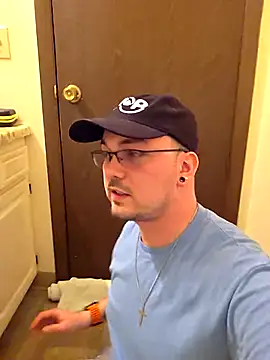 Snapshot of cmichaelxxx chatting on March 21, 2025, 6:51 pm cmichaelxxx online show from March 21, 2025, 6:51 pm