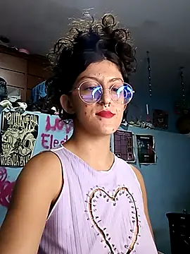 Snapshot of LoveElectra chatting on October 7, 2025, 10:51 pm LoveElectra online show from October 7, 2025, 10:51 pm