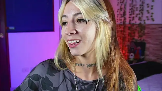 Snapshot of Michell_Wallker chatting on February 23, 2026, 5:54 pm Michell Wallker online show from February 23, 2026, 5:54 pm