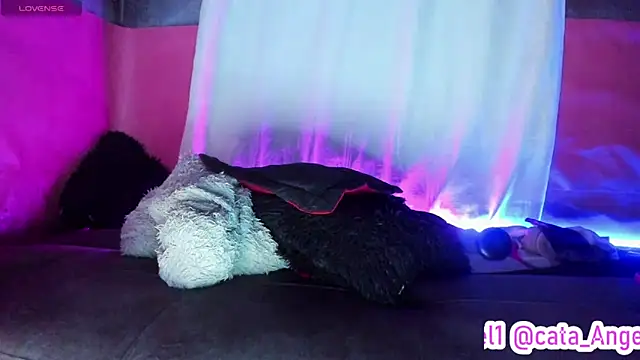 Snapshot of Cata-angel chatting on February 7, 2025, 1:25 am Cata-angel online show from February 7, 2025, 1:25 am