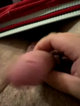 ouiiii27 online show from December 1, 2025, 6:46 pm