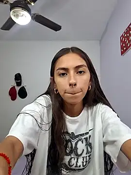 Jazmin-Cerezita online show from February 26, 2025, 11:26 pm