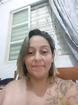 baixinhaloira online show from December 15, 2024, 3:24 am