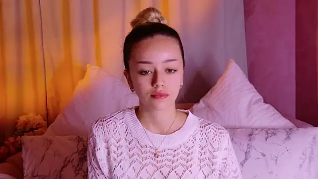 Snapshot of STELLA_RICH chatting on September 24, 2025, 9:40 pm STELLA RICH online show from September 24, 2025, 9:40 pm