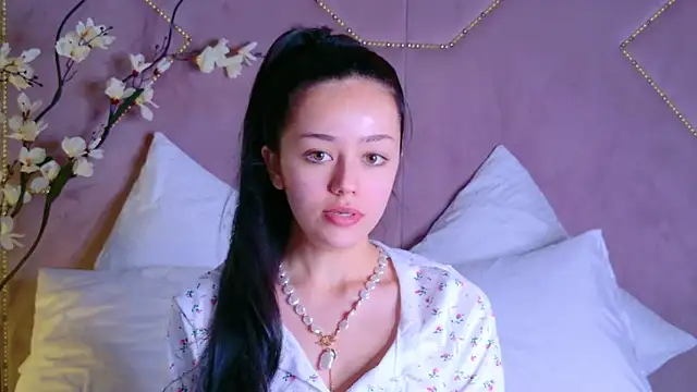 STELLA RICH online show from October 28, 2025, 8:11 pm