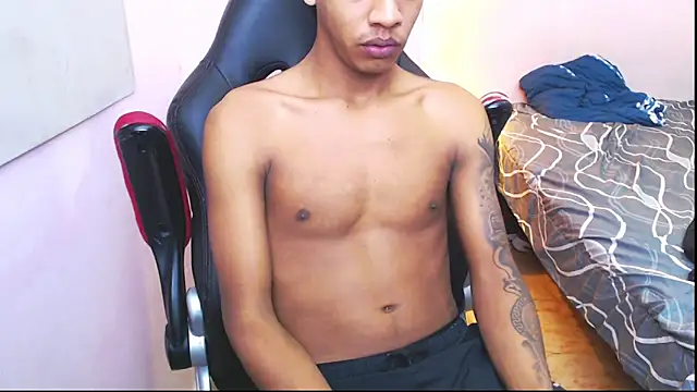 mr stiven  online show from January 5, 2025, 5:20 am