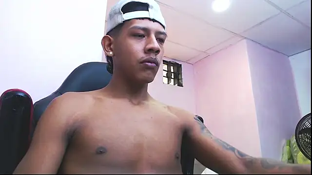 mr stiven  online show from January 5, 2025, 8:22 am