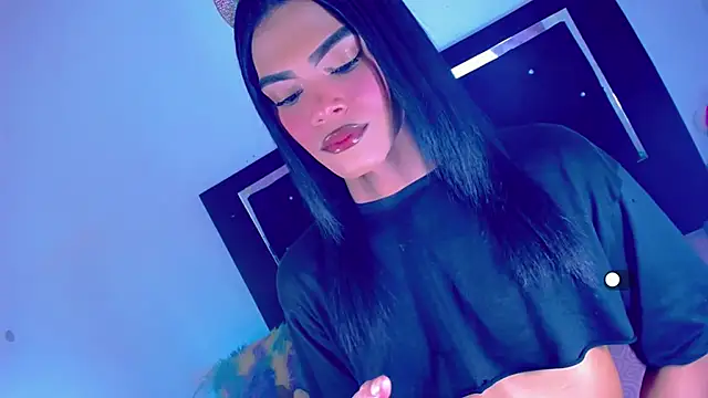 Snapshot of Theylor_Rouse chatting on December 5, 2025, 6:22 am Theylor Rouse online show from December 5, 2025, 6:22 am