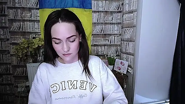 Lina Star S online show from November 15, 2025, 11:40 am