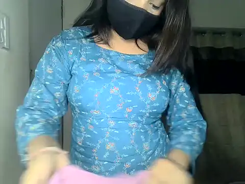 Snapshot of ishi_Beauty chatting on May 1, 2026, 4:39 am ishi Beauty online show from May 1, 2026, 4:39 am