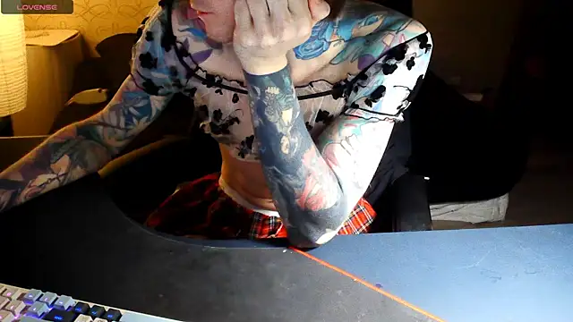 Snapshot of Julia_dolls chatting on November 22, 2025, 5:45 pm Julia dolls online show from November 22, 2025, 5:45 pm