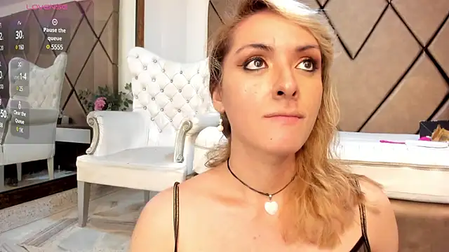 LunitaDiva online show from February 15, 2025, 1:16 pm