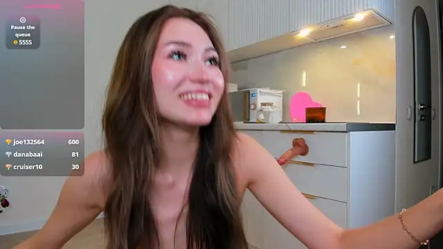 shellikeangel online show from February 13, 2025, 8:55 pm