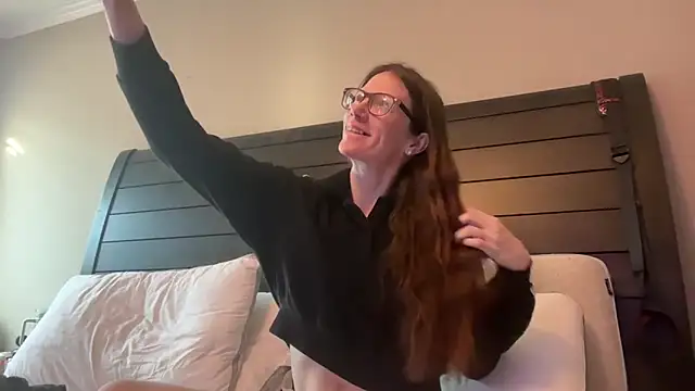 Snapshot of yourstrulylivy69 chatting on February 23, 2025, 2:46 pm yourstrulylivy69 online show from February 23, 2025, 2:46 pm
