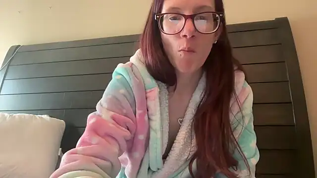 Snapshot of yourstrulylivy69 chatting on March 7, 2025, 4:11 pm yourstrulylivy69 online show from March 7, 2025, 4:11 pm