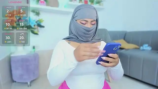 jazmin anbar online show from November 7, 2025, 6:41 pm