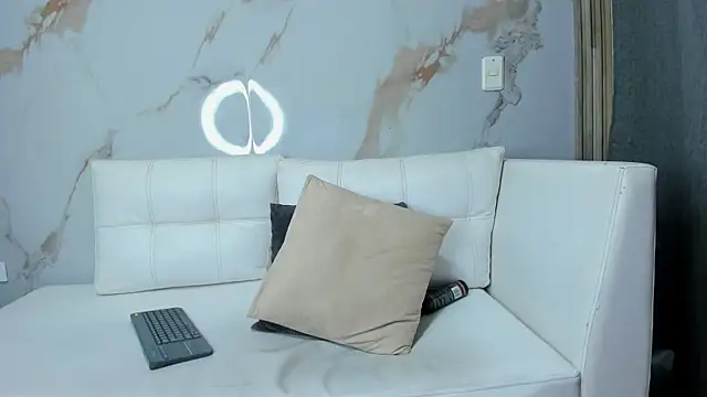 Milaspetite online show from March 5, 2025, 12:27 am