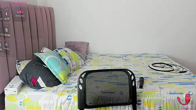 Snapshot of abby_95 chatting on January 8, 2025, 5:26 pm abby 95 online show from January 8, 2025, 5:26 pm