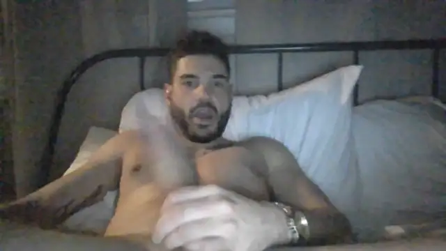 Snapshot of Strokeking4u chatting on February 9, 2026, 1:04 pm Strokeking4u online show from February 9, 2026, 1:04 pm