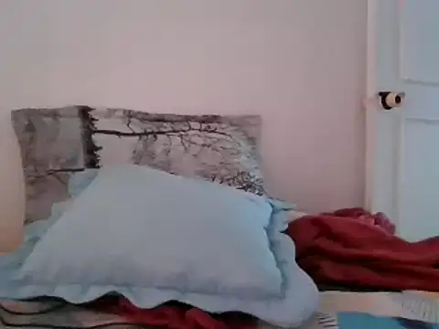 Snapshot of cris21324 chatting on January 23, 2025, 8:35 pm cris21324 online show from January 23, 2025, 8:35 pm