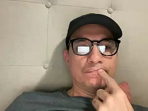 alex ruiz85 online show from December 2, 2025, 12:49 am