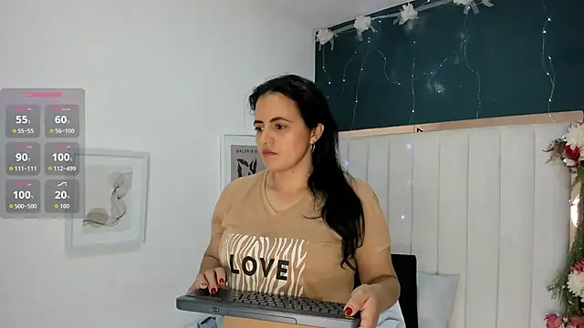 Snapshot of africa_holmes chatting on November 25, 2025, 2:22 am africa holmes online show from November 25, 2025, 2:22 am