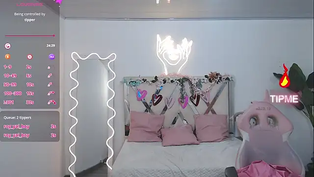 Snapshot of kittystart_tay chatting on March 21, 2025, 1:24 am kittystart tay online show from March 21, 2025, 1:24 am