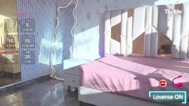 Snapshot of kittystart_tay chatting on September 9, 2025, 11:54 am kittystart tay online show from September 9, 2025, 11:54 am