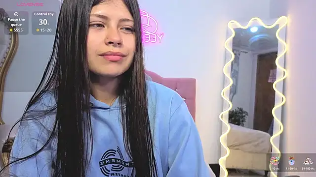 Snapshot of kittystart_tay chatting on October 8, 2025, 11:41 am kittystart tay online show from October 8, 2025, 11:41 am