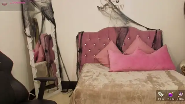 Snapshot of kittystart_tay chatting on October 25, 2025, 11:40 am kittystart tay online show from October 25, 2025, 11:40 am