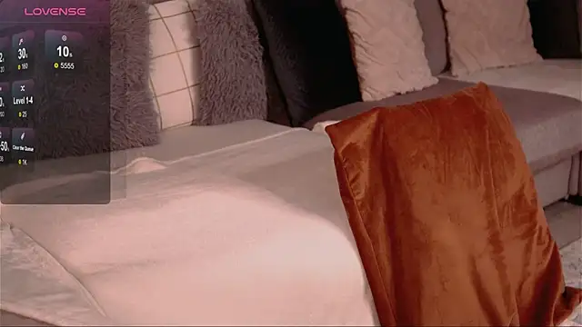 Graciane Lee online show from December 17, 2025, 12:44 pm