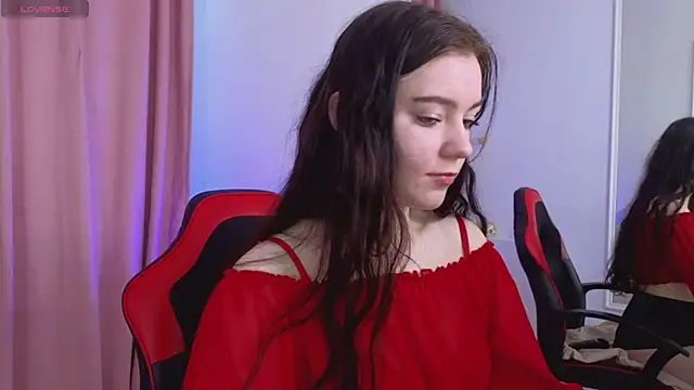 Snapshot of Lana__Cute_ chatting on January 6, 2025, 12:13 pm Lana Cute online show from January 6, 2025, 12:13 pm