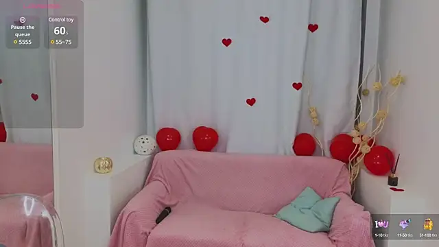 Snapshot of Lana__Cute_ chatting on February 14, 2025, 6:40 pm Lana Cute online show from February 14, 2025, 6:40 pm