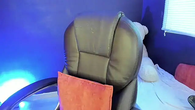 milufontier online show from January 9, 2026, 10:44 pm