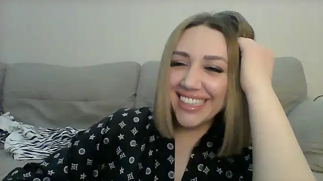 Snapshot of VickyLove047 chatting on January 1, 2025, 1:47 am VickyLove047 online show from January 1, 2025, 1:47 am