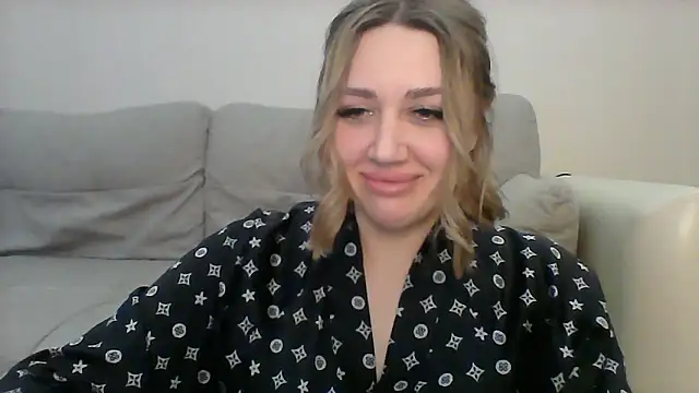 Snapshot of VickyLove047 chatting on January 2, 2025, 8:02 pm VickyLove047 online show from January 2, 2025, 8:02 pm