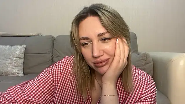 Snapshot of VickyLove047 chatting on November 15, 2025, 6:15 pm VickyLove047 online show from November 15, 2025, 6:15 pm