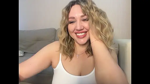 VickyLove047 online show from July 4, 2026, 6:30 am