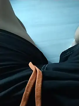 Dannydy2015 online show from October 18, 2025, 12:35 am