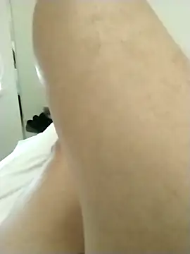 Snapshot of Dannydy2015 chatting on February 15, 2026, 6:32 am Dannydy2015 online show from February 15, 2026, 6:32 am