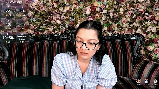 ZarifaBev online show from November 22, 2025, 8:52 pm