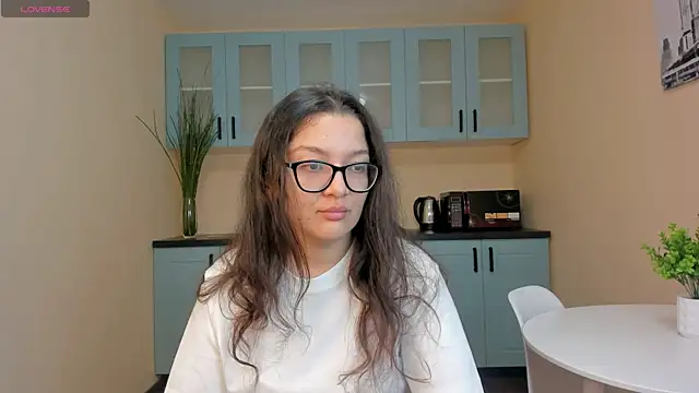 ZarifaBev online show from December 20, 2025, 7:04 am